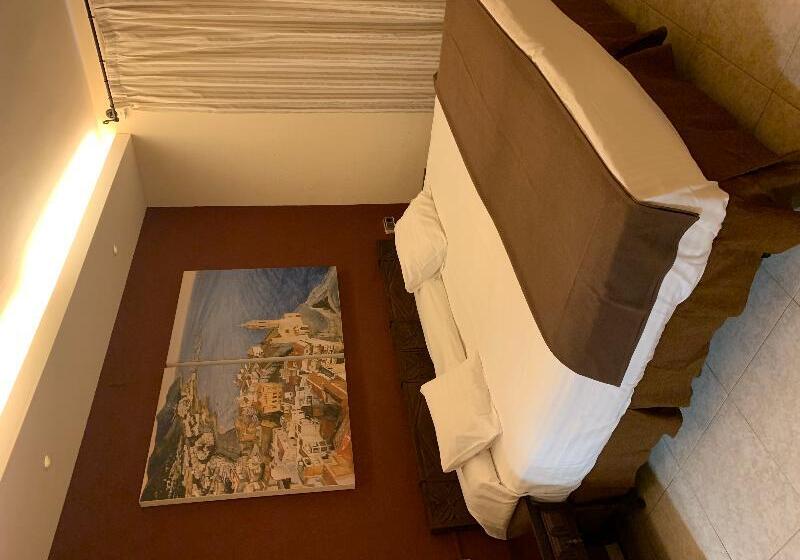 Habitación Estándar, Galeón