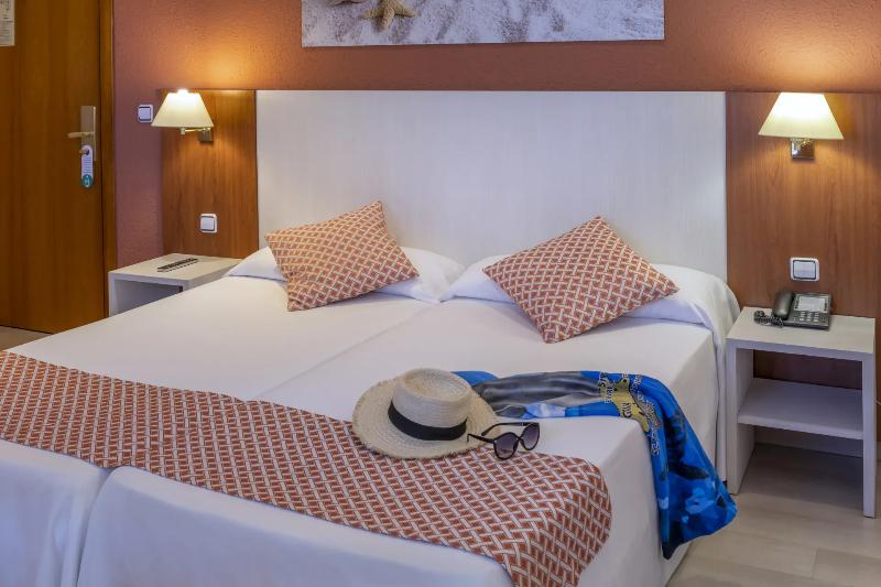 Номер Стандарт Вид на Бассейн, Ght Balmes, Hotel Aparthotel&splash