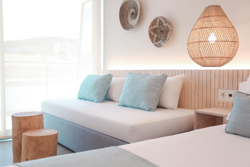 Трехместный Номер Стандарт Вид на Бассейн, Kaktus Hotel Kaktus Playa   Adults Recommended
