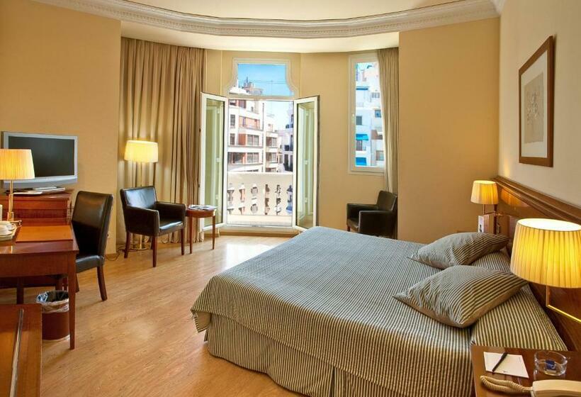 اتاق سوپریور با چشم‌انداز شهر, Melia Plaza Valencia