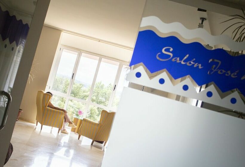 اتاق استاندارد با بالکن, Olimpo