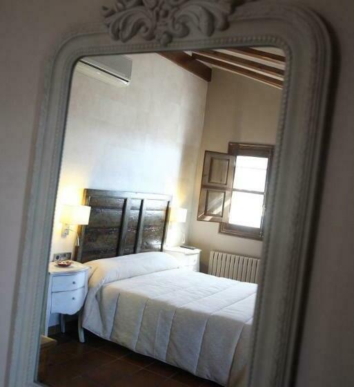 Quarto Estandar com Terraço, Villa De Alquézar