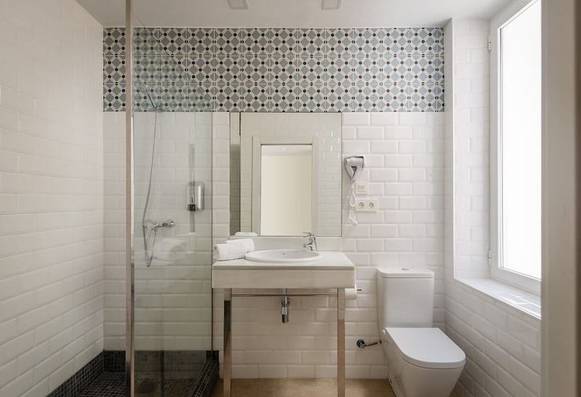 Habitación Cuádruple Estándar, Yit Casablanca