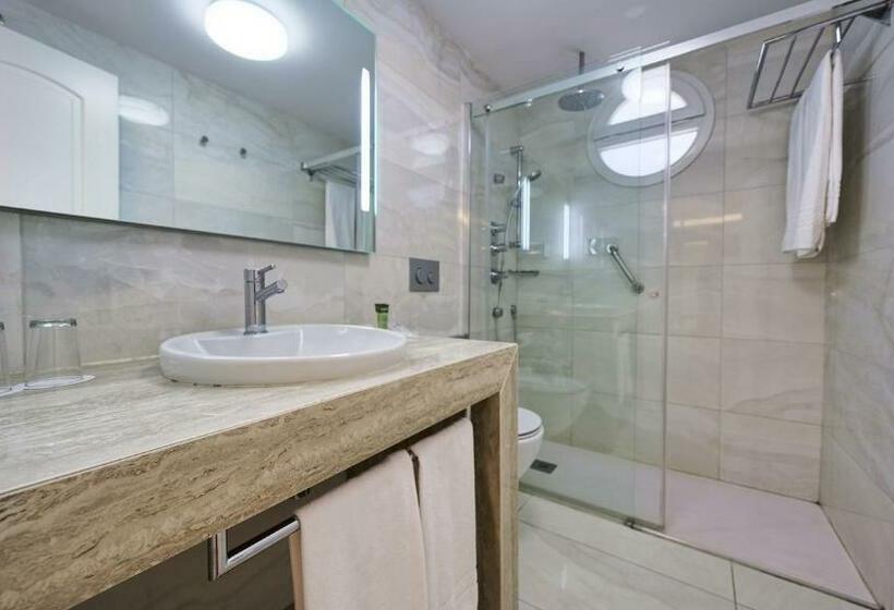 Люкс Вид на Бассейн, Bull Costa Canaria & Spa - Adults Only