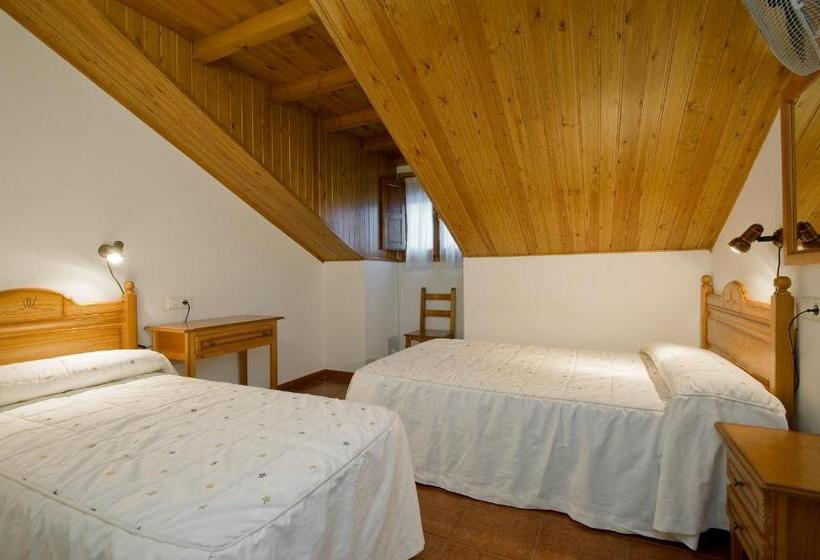Номер Стандарт Трехместный, Castillo D Acher