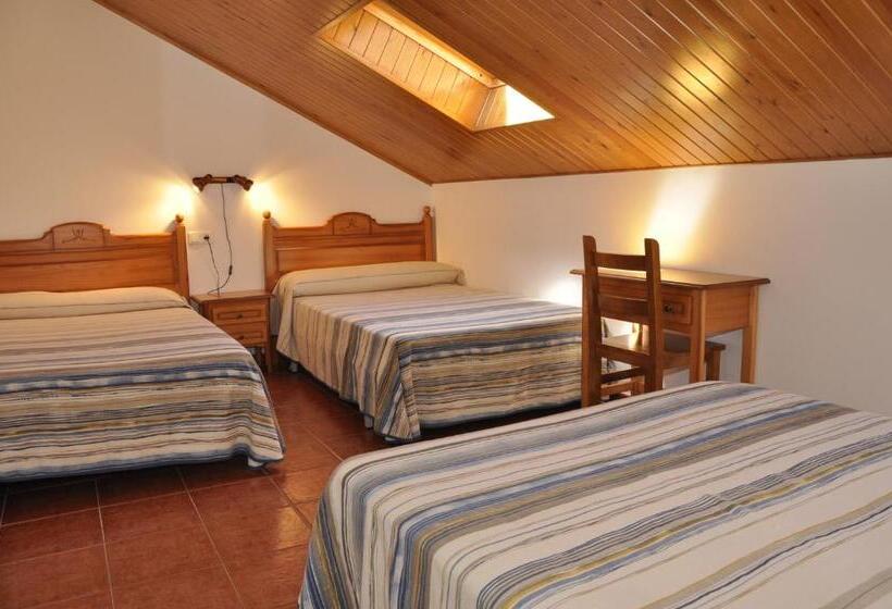 スタンダード４人部屋, Castillo D Acher
