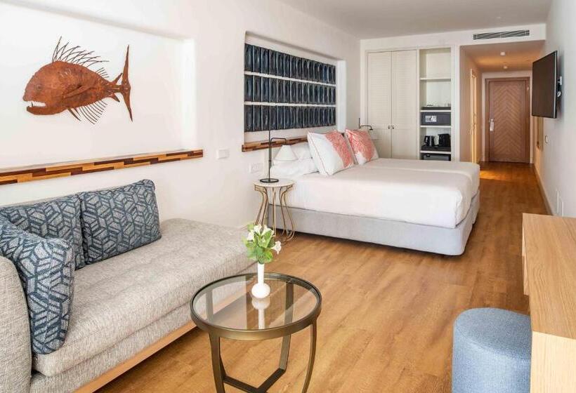 Полулюкс для Инвалидов, Hotel Fariones