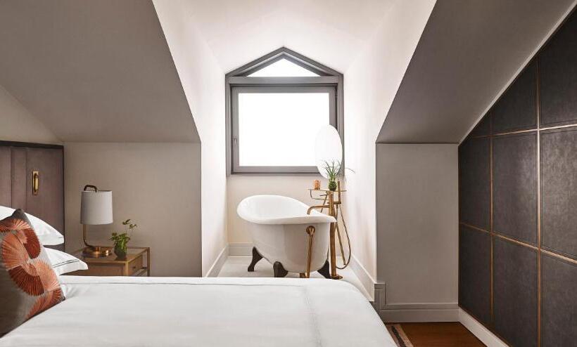 자쿠지 스위트, Gran Hotel Inglés, The Leading Hotels of The World