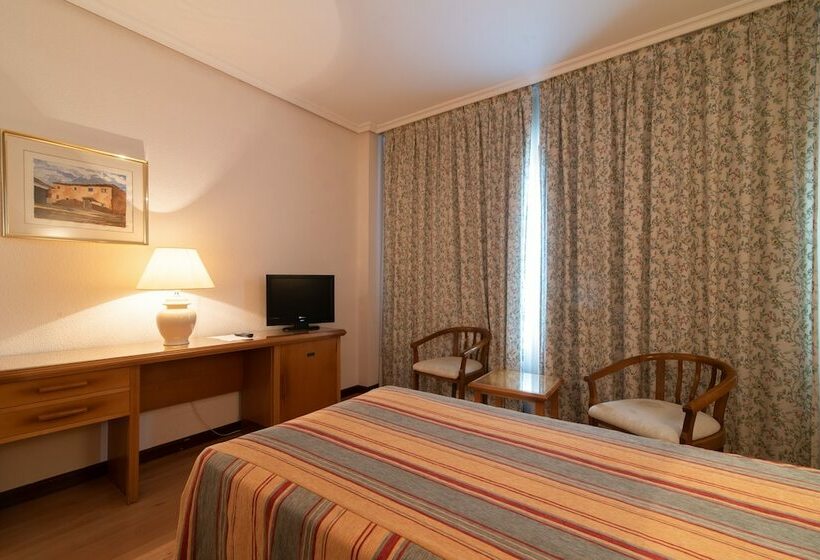 Номер Стандарт, Hospedium Hotel Europa Centro