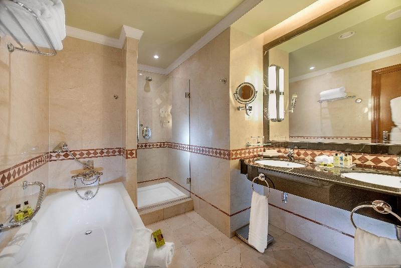 سوییت جونیور کلاب, Intercontinental Madrid, An Ihg