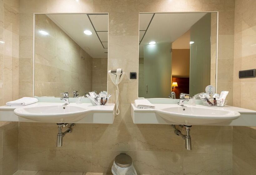 Полулюкс, Sercotel Riscal