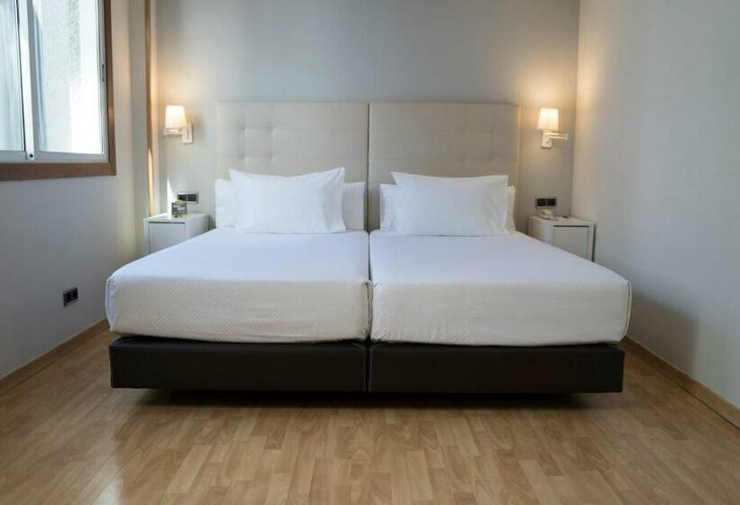 اتاق خانوادگی, Sercotel Tres Luces