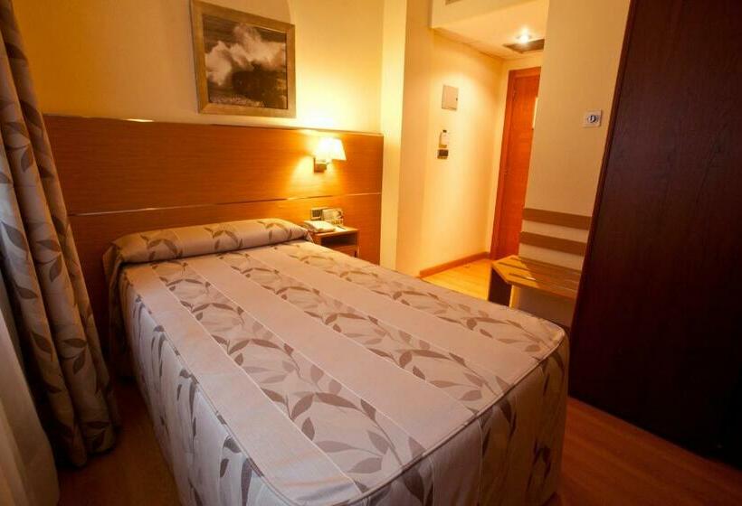 اتاق استاندارد یک نفره, Sercotel Tres Luces