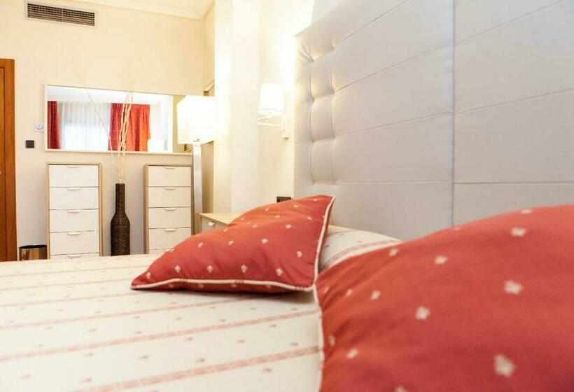 سوییت جونیور, Sercotel Tres Luces
