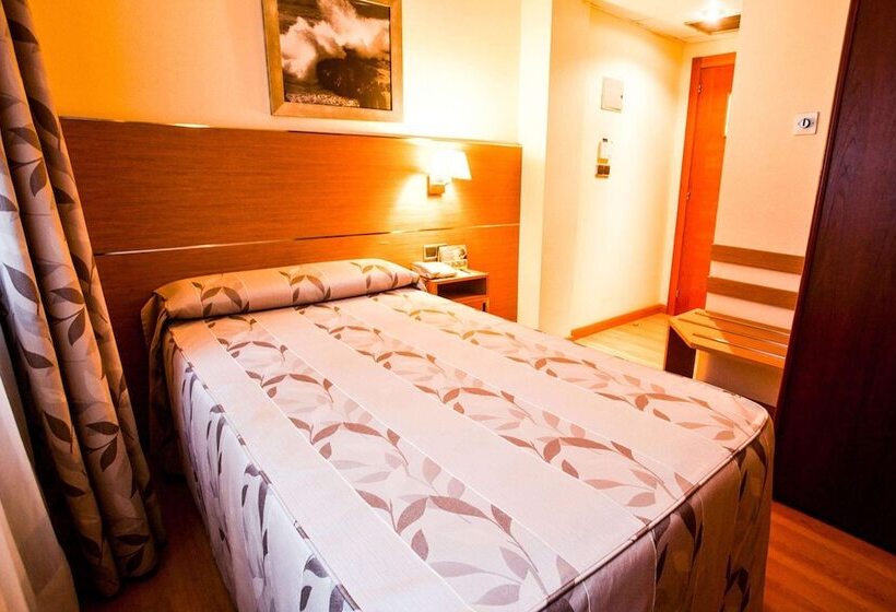 اتاق استاندارد یک نفره, Sercotel Tres Luces
