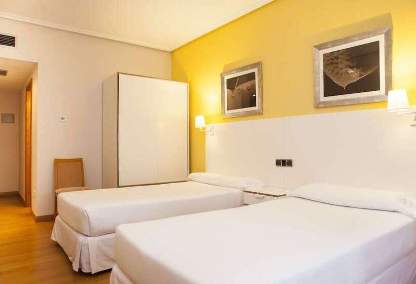 اتاق خانوادگی, Sercotel Tres Luces