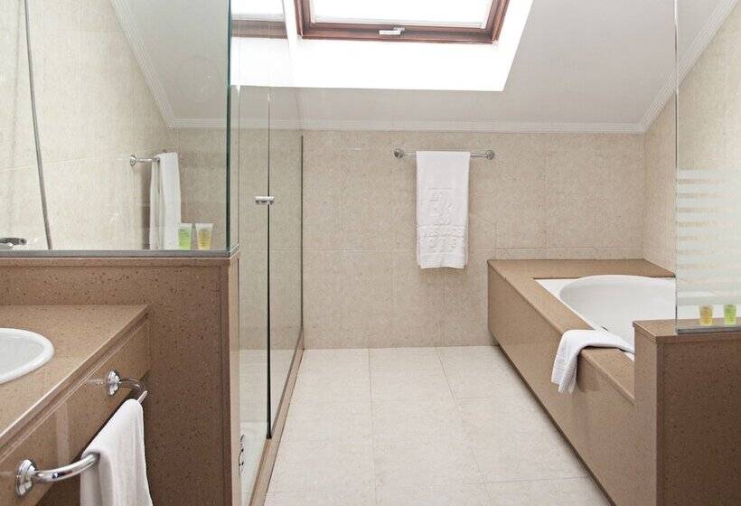 سوییت جونیور, Sercotel Tres Luces