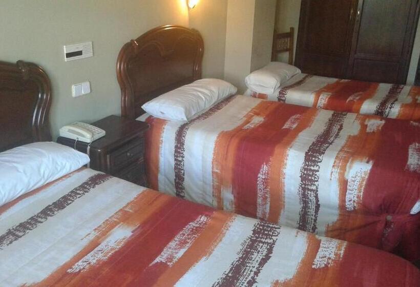 Quarto Triplo Estandar, Casa Aurelia