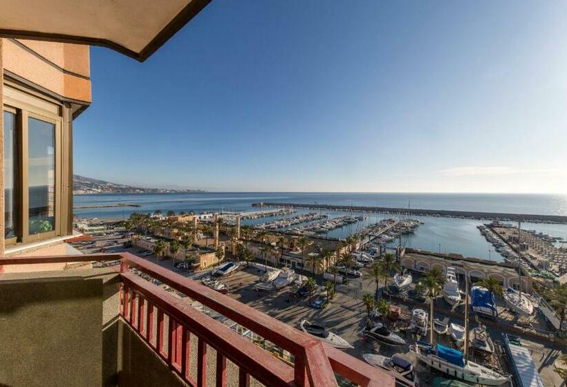 Номер Стандарт Вид на Море, Las Palmeras Affiliated by Fergus