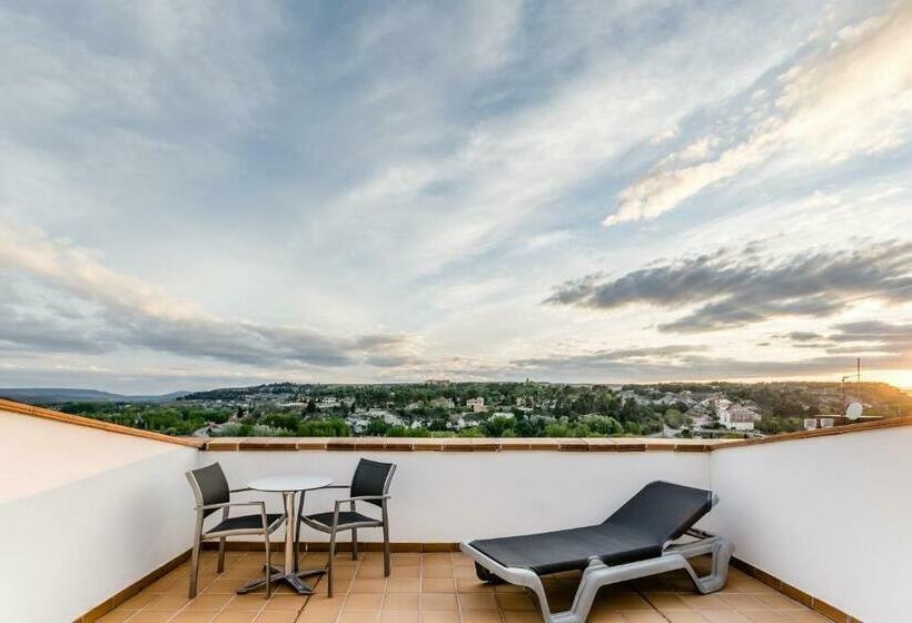 Standard Triple Room with Terrace, Reina Cristina