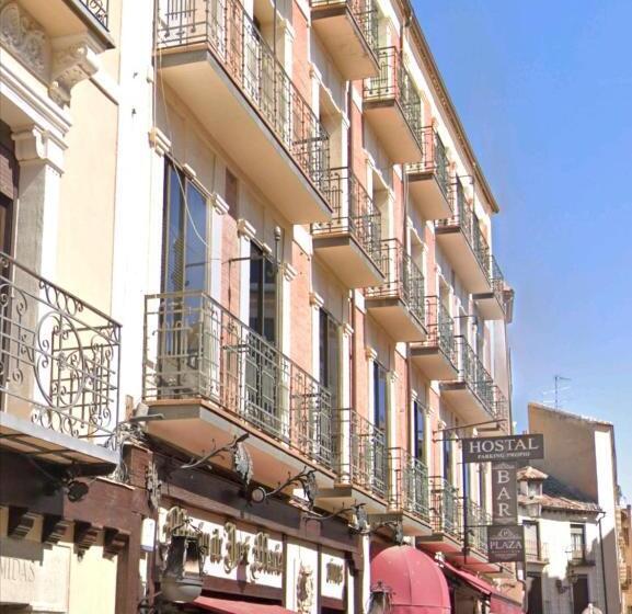 经典四人房间, Hostal Plaza