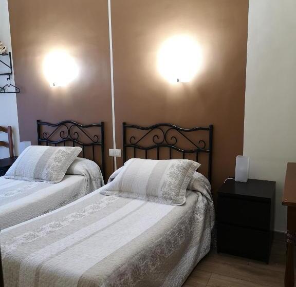 标准间, Hostal Plaza