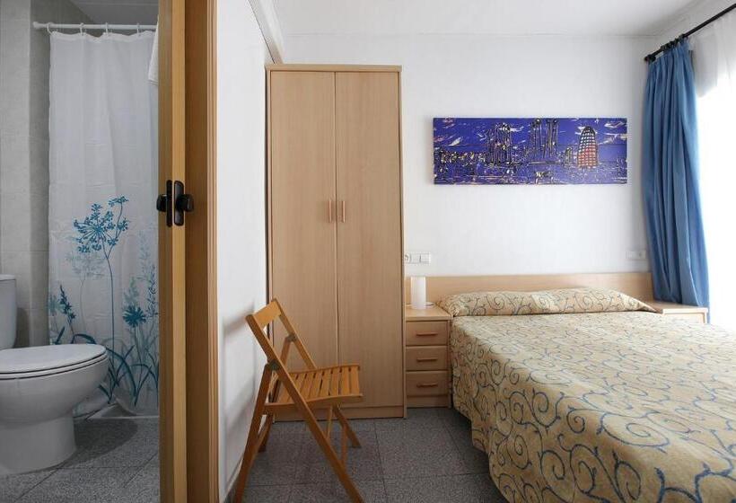 标准间带阳台, Hostal L'alba