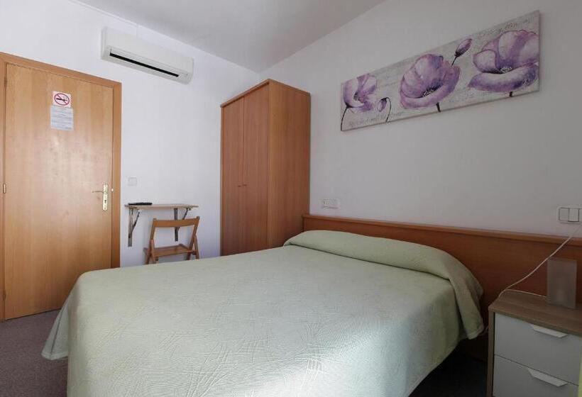 标准间带阳台, Hostal L'alba