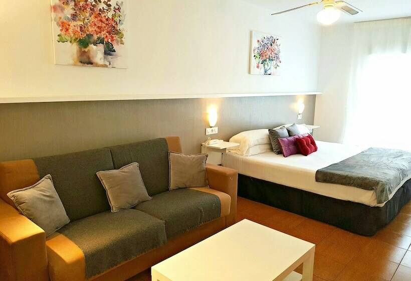 اتاق لوکس با وان آب گرم, Campomar Playa