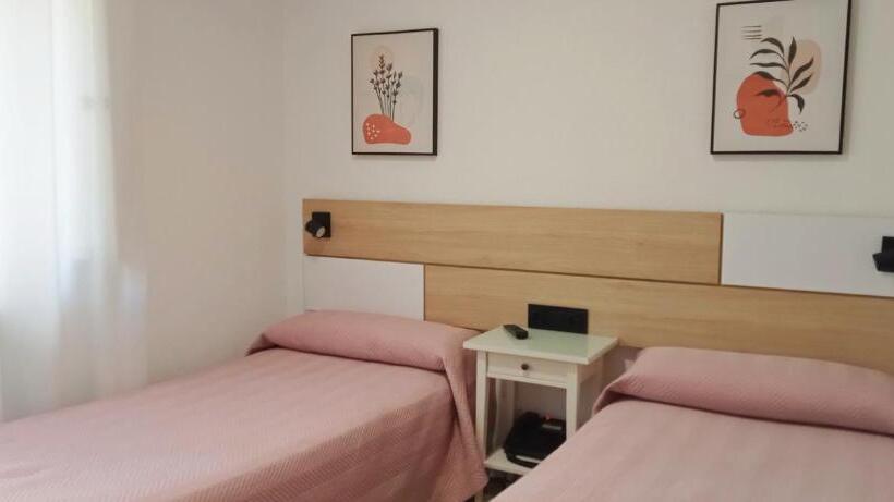 اتاق استاندارد, Hostal Bahia