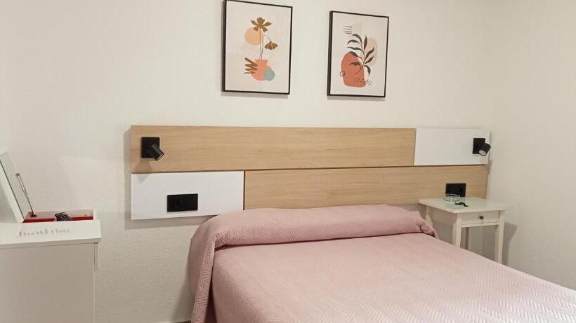 اتاق استاندارد با بالکن, Hostal Bahia