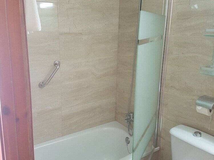 اتاق استاندارد, Hostal Bahia