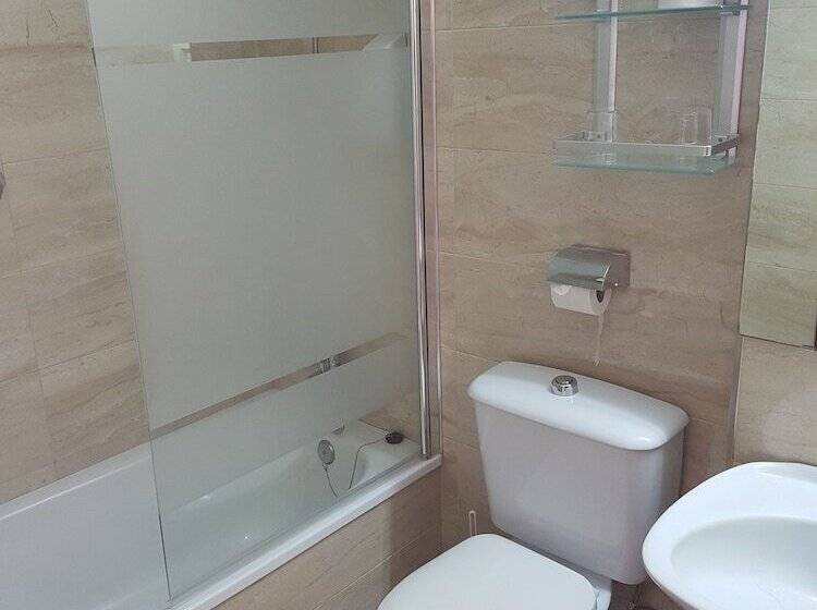 اتاق استاندارد, Hostal Bahia