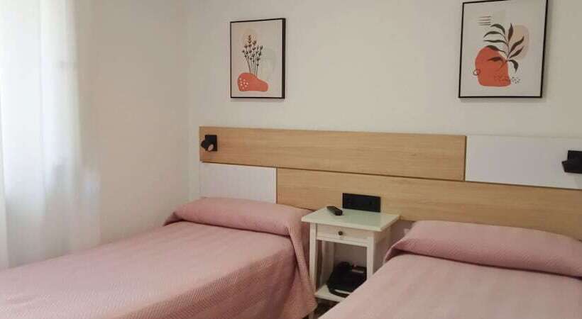 اتاق استاندارد, Hostal Bahia