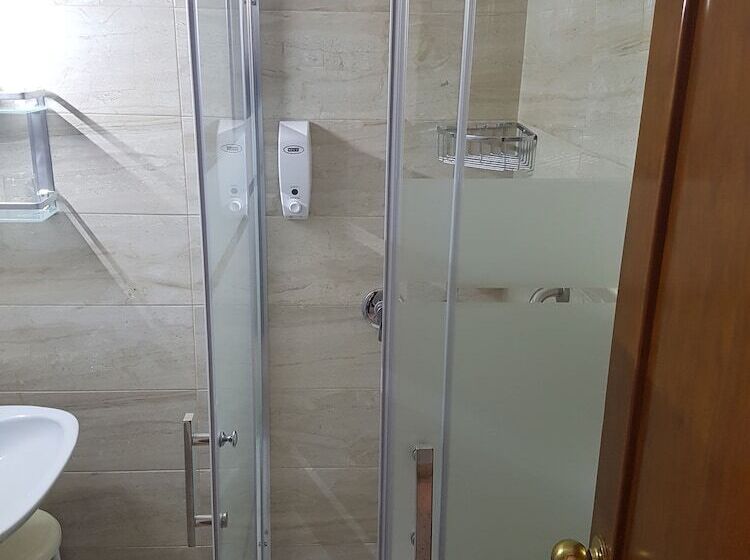 اتاق استاندارد با بالکن, Hostal Bahia