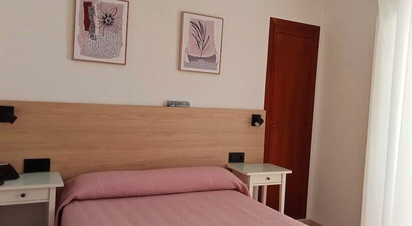 اتاق استاندارد با بالکن, Hostal Bahia