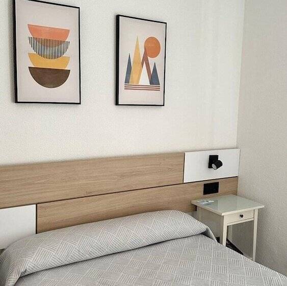اتاق استاندارد با بالکن, Hostal Bahia