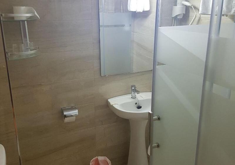 اتاق استاندارد, Hostal Bahia