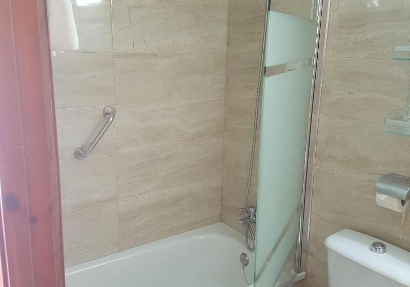 اتاق استاندارد, Hostal Bahia
