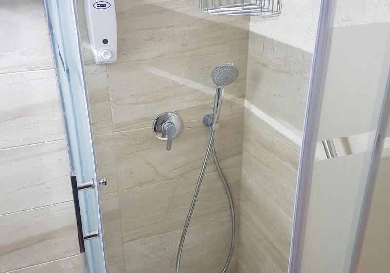 اتاق استاندارد, Hostal Bahia