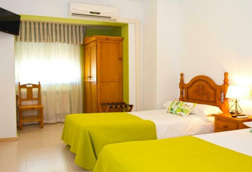 Номер Стандарт, Hostal Restaurante El Mirador