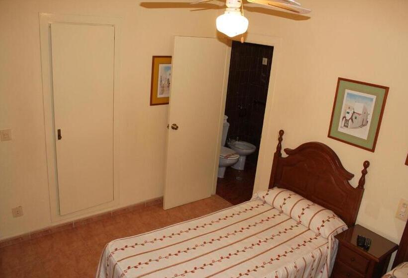 スタンダード４人部屋, Hostal Andalucia