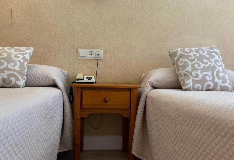 اتاق استاندارد, Hostal Atienzar