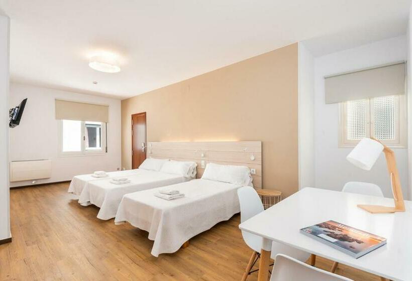 Семейный Номер, Hostal Jume  Urban Rooms