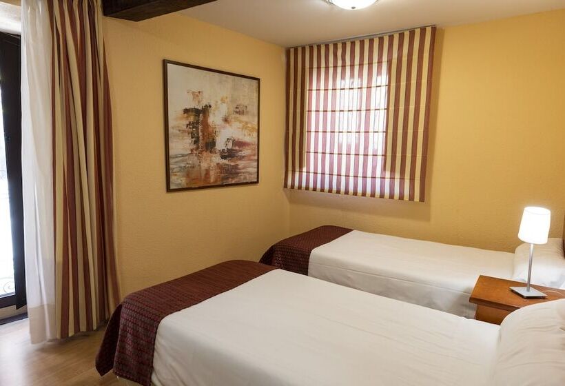 اتاق استاندارد, Hostal Restaurante Puerta Del Alcazar