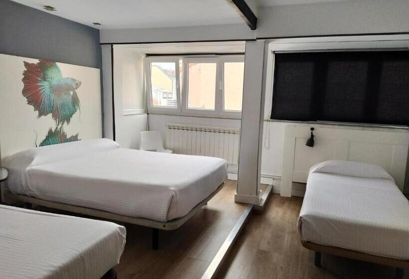 이코노이 4인룸, Hostal Mara