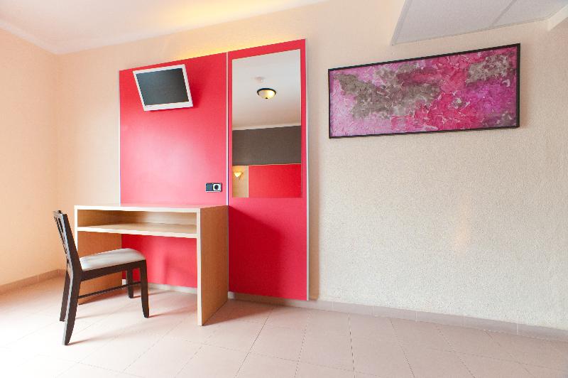 Номер Стандарт Вид на Море, The Red Hotel   Adults Only