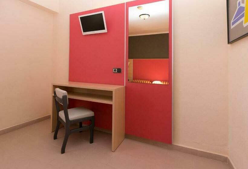 Номер Economy, The Red Hotel   Adults Only