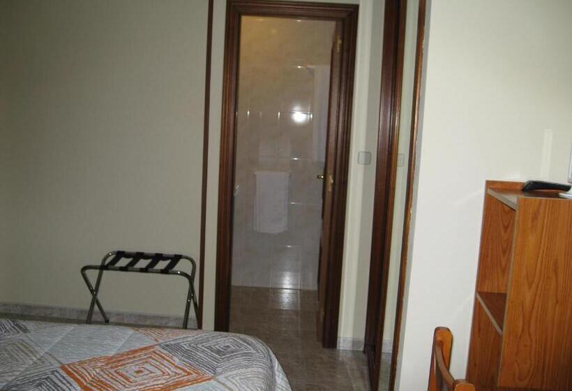 스탠다드 룸, Hostal Roma