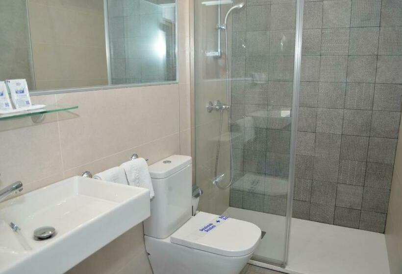 اتاق استاندارد سه نفره, Hostal San Lorenzo
